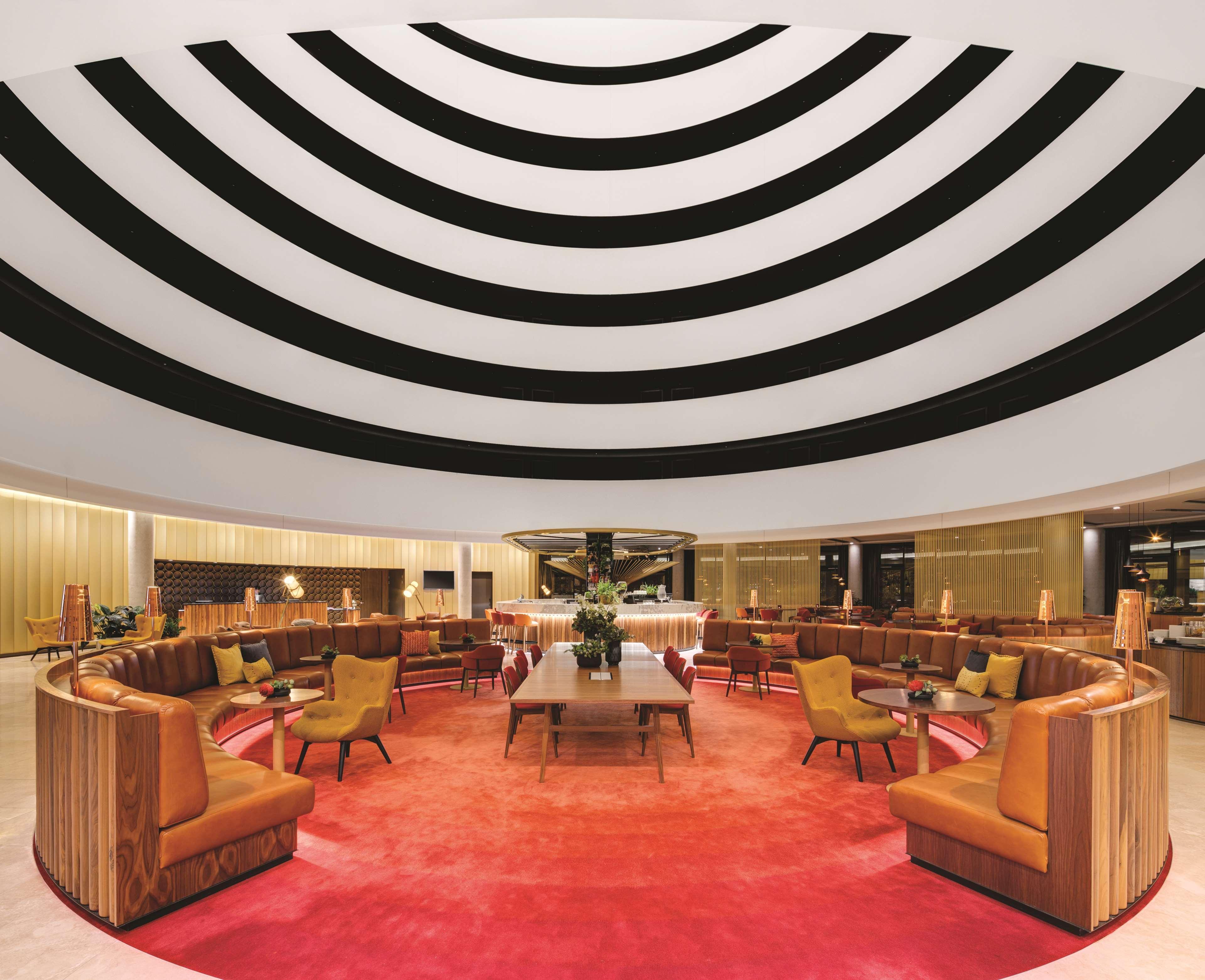 Vibe Hotel Canberra Exteriör bild